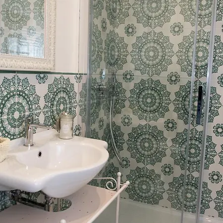 Passion Nocleg ze śniadaniem 4*