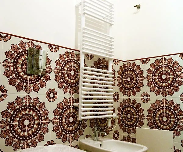 Passion לינה וארוחת בוקר 4*