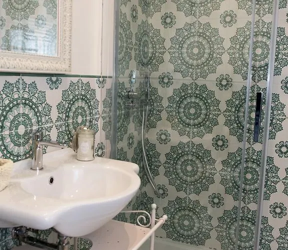 Passion לינה וארוחת בוקר 4*